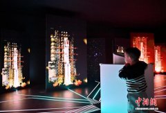 长春航空文化周人气旺：近距离感